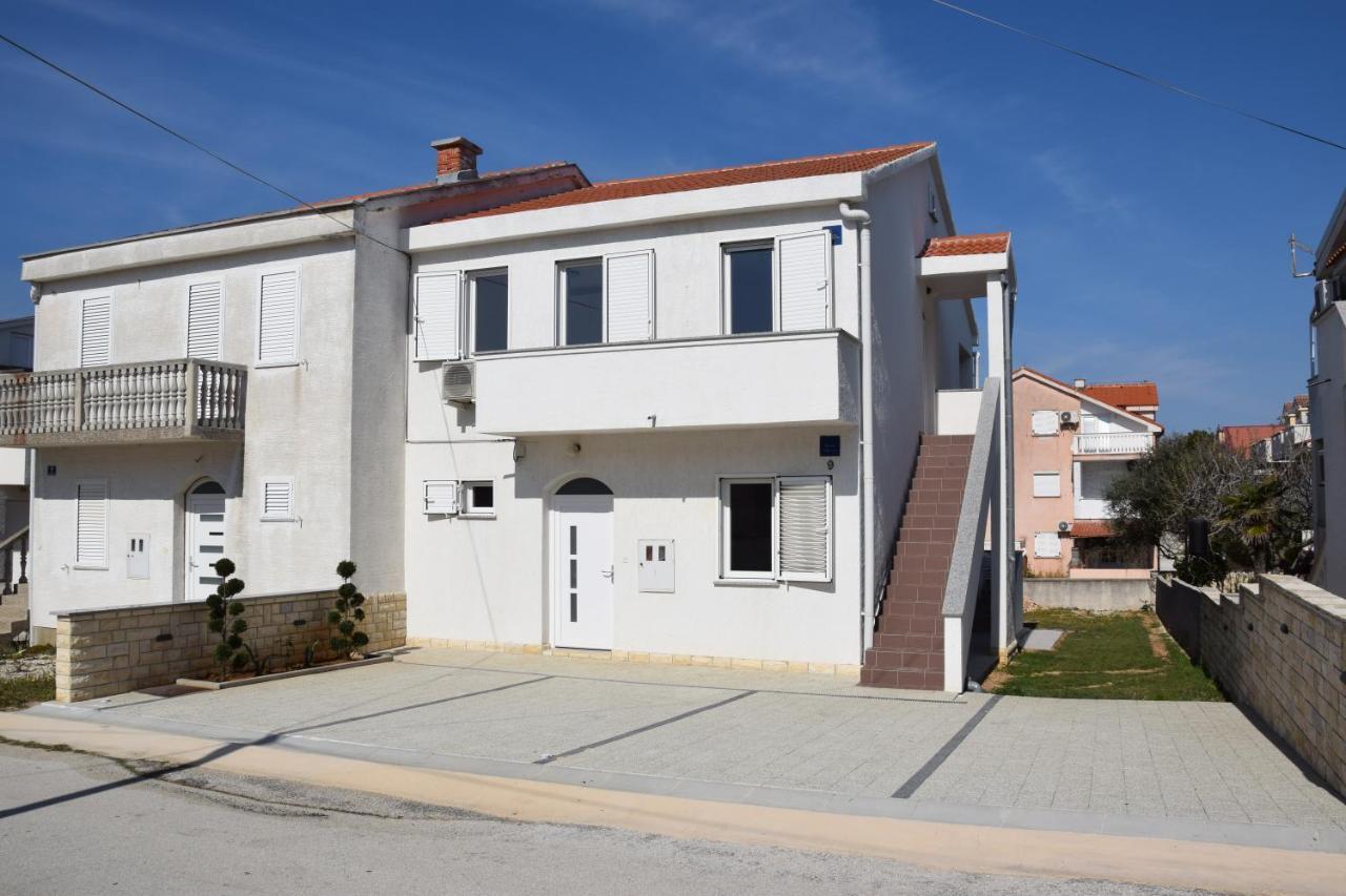 Apartment Bogdan 2 Povljana Buitenkant foto